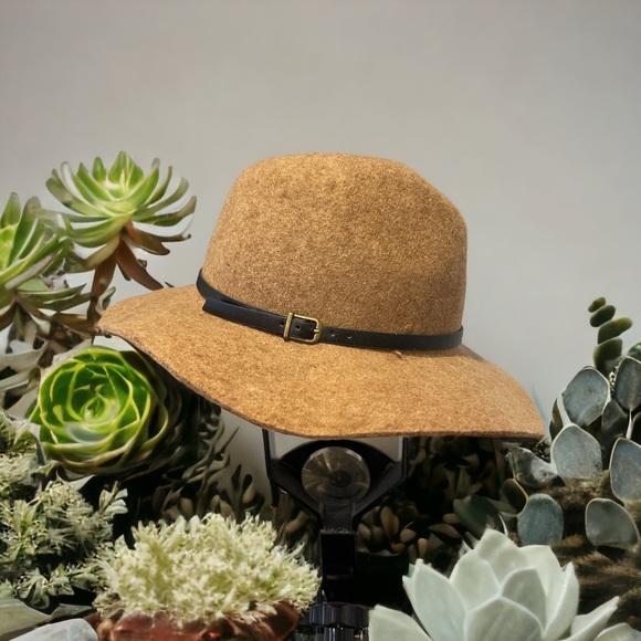 Suede hat - Picture 2 of 4